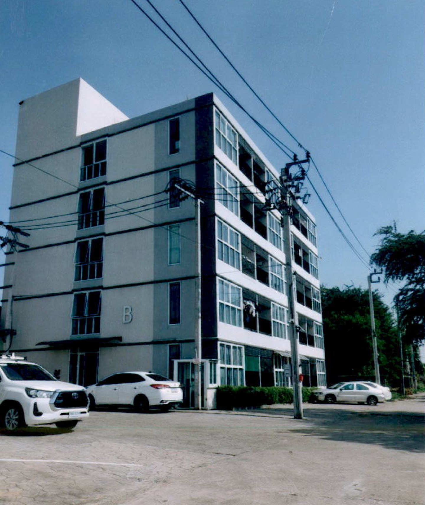 แอด 78 คอนโดมิเนียม