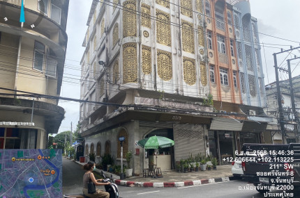 อาคารพาณิชย์ 5 ชั้น ติดถนนศรีจันทร์