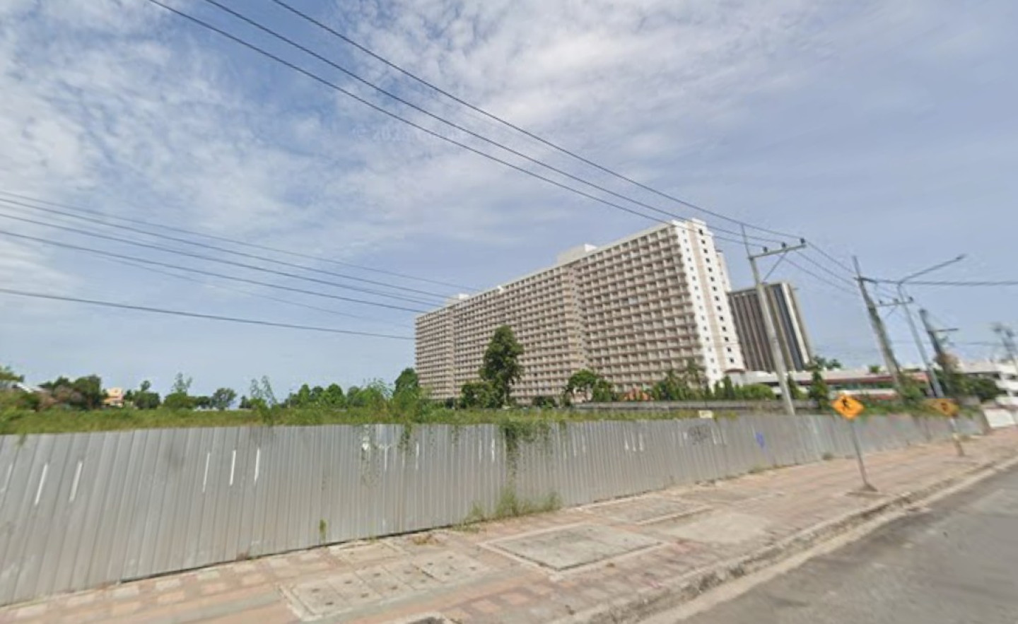 ที่ดินว่างเปล่า ติดถนนจอมเทียนสาย 1 และสาย 2