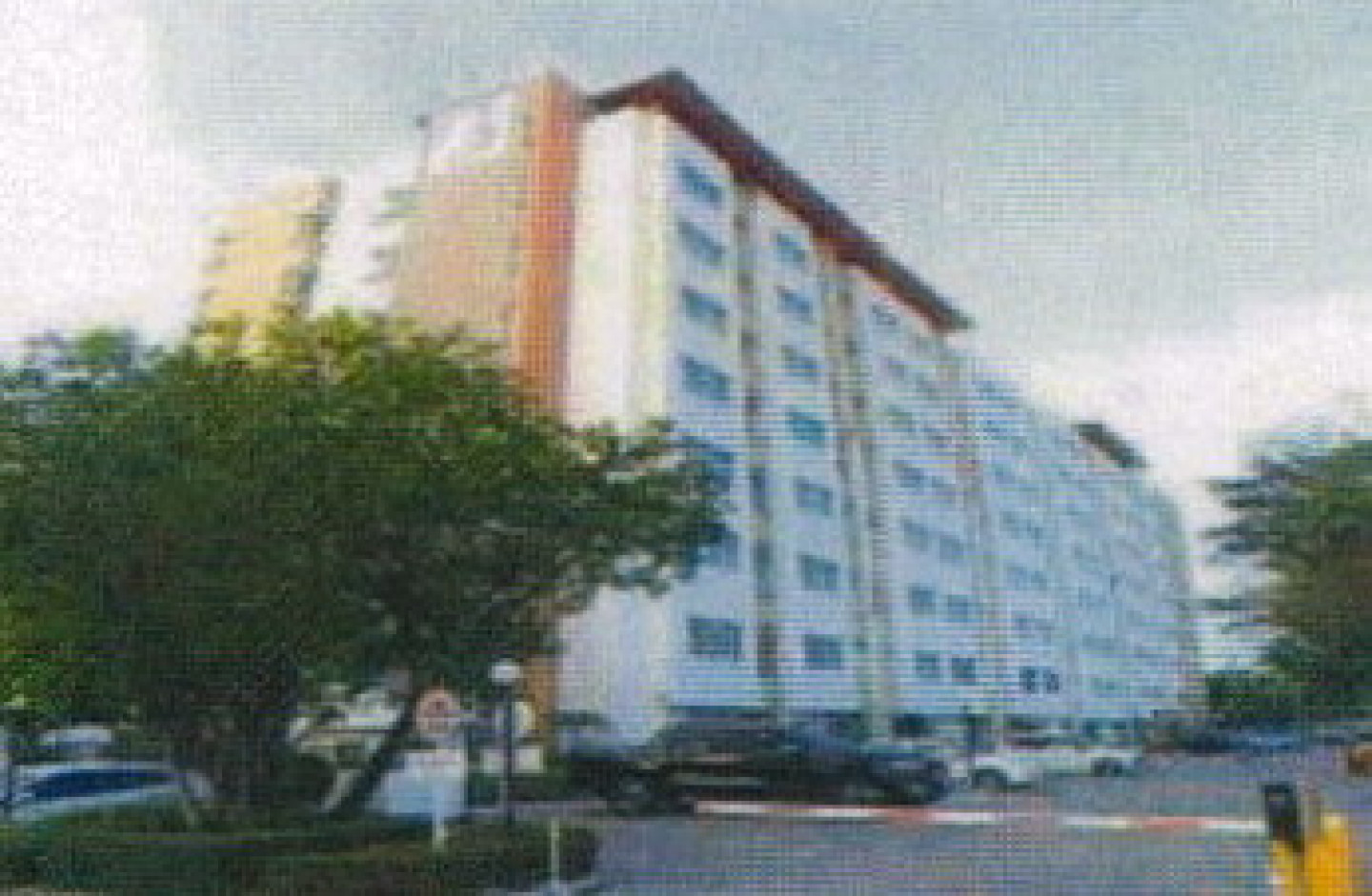 เดอะไรส์ คอนโดมิเนียม