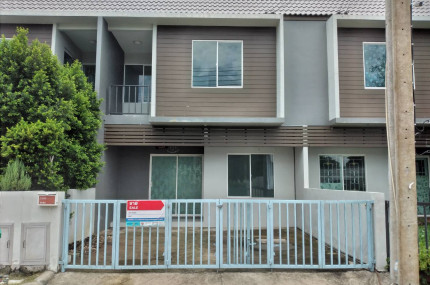ทาวน์เฮ้าส์ 2 ชั้น  หมู่บ้านอารียา กาญจนาภิเษก-ราชพฤกษ์